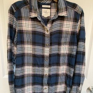 American Eagle women’s soft flannel shirt sz small